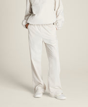 Straight Leg Pull On Pant