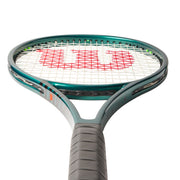 Blade Pro 98 (18x20) V9 Tennis Racket