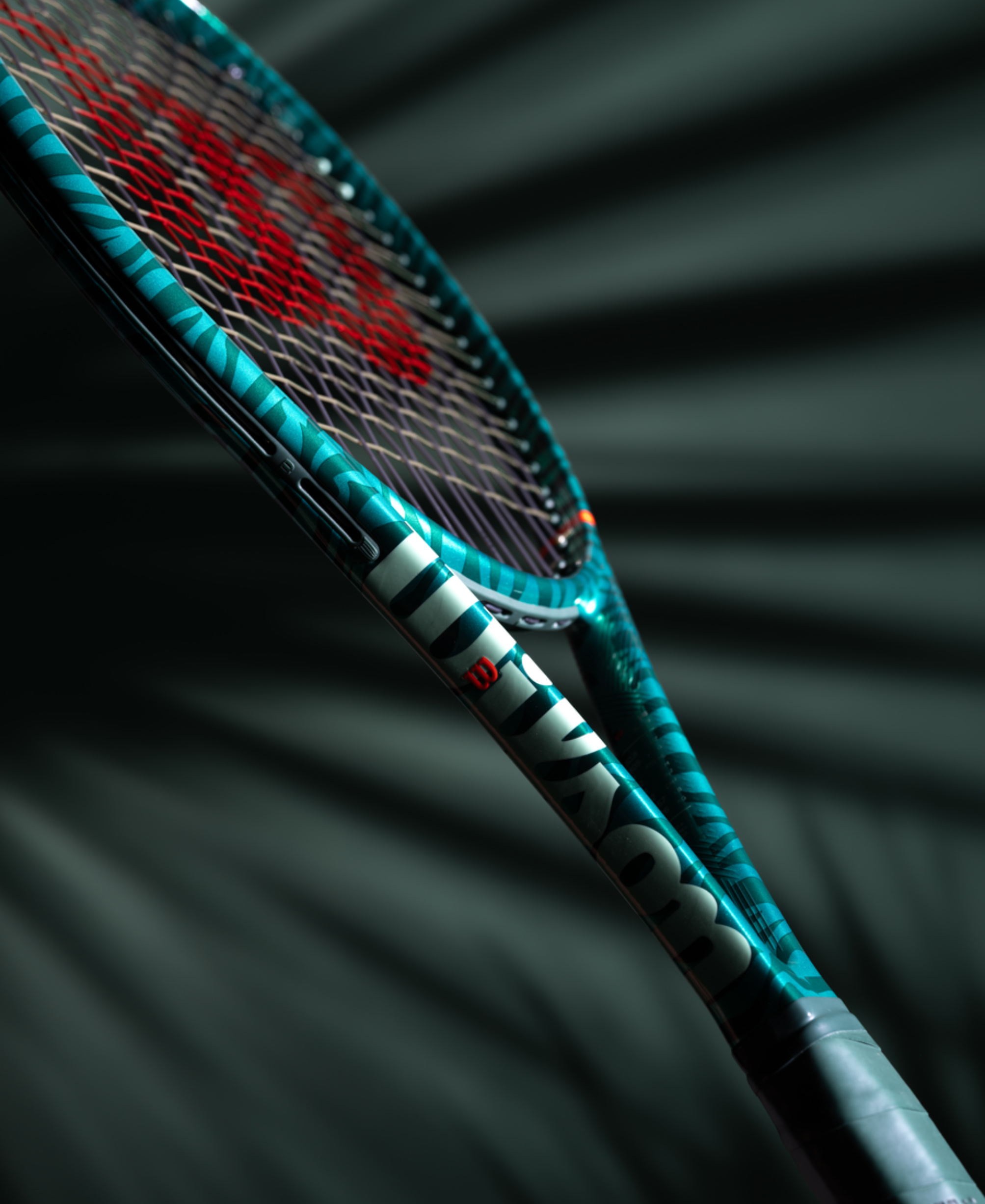 Blade 98 (16x19) v10 Aryna Sabalenka Tiger Edition